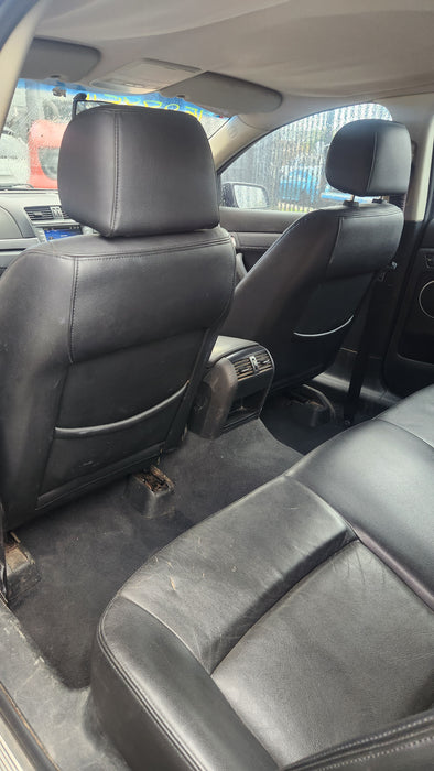 A142 - Ve Holden Commodore International Wagon - Interior Light Beige
