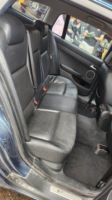 A142 - Ve Holden Commodore International Wagon - Interior Light Beige