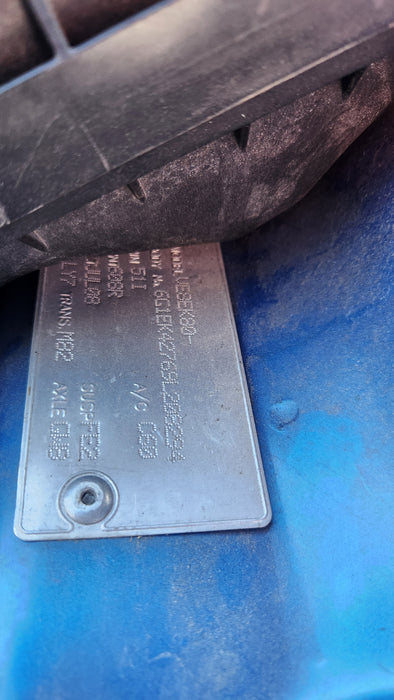 A147 - Ve HOLDEN COMMODORE Utility - Fuel Flap voodoo BLUE #608r