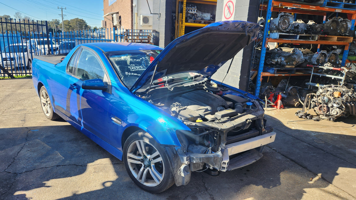 A147 - VE/VF HOLDEN COMMODORE UTILITY - QUATER WINDOW GLASS - PASSENGER'S SIDE