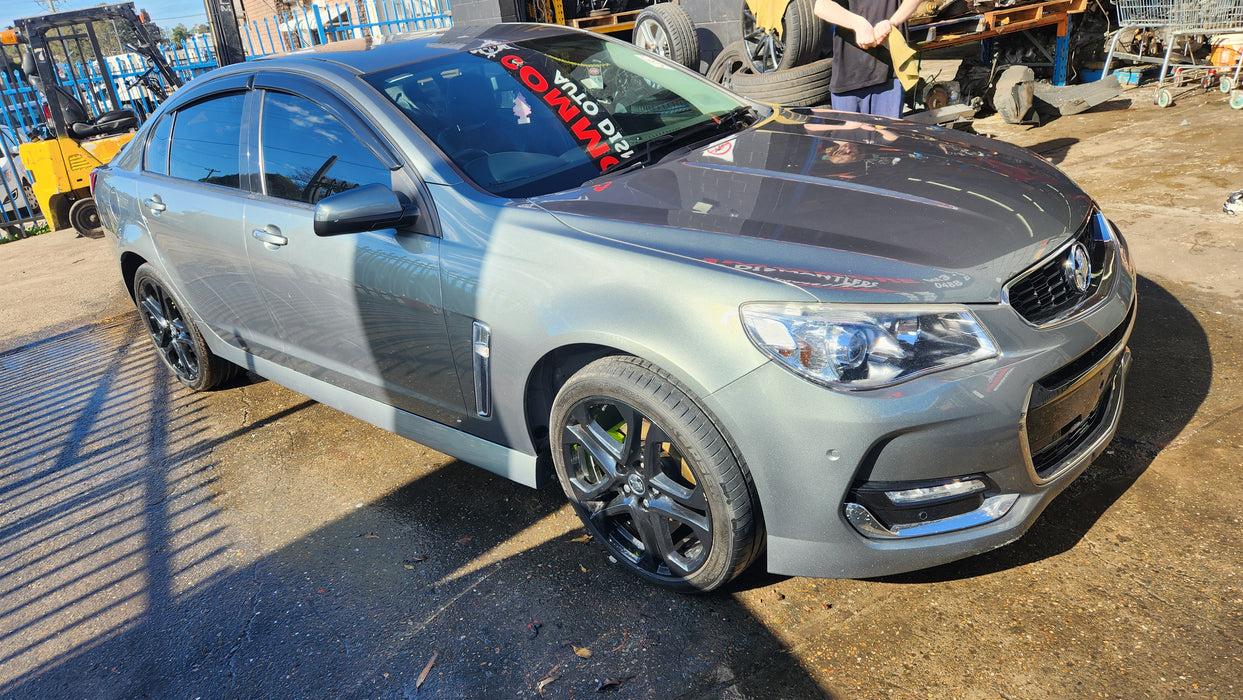 A152 - VF SS, SV6 Holden Commodore Sedan - Sideskirt (Drivers) Prussian Steel