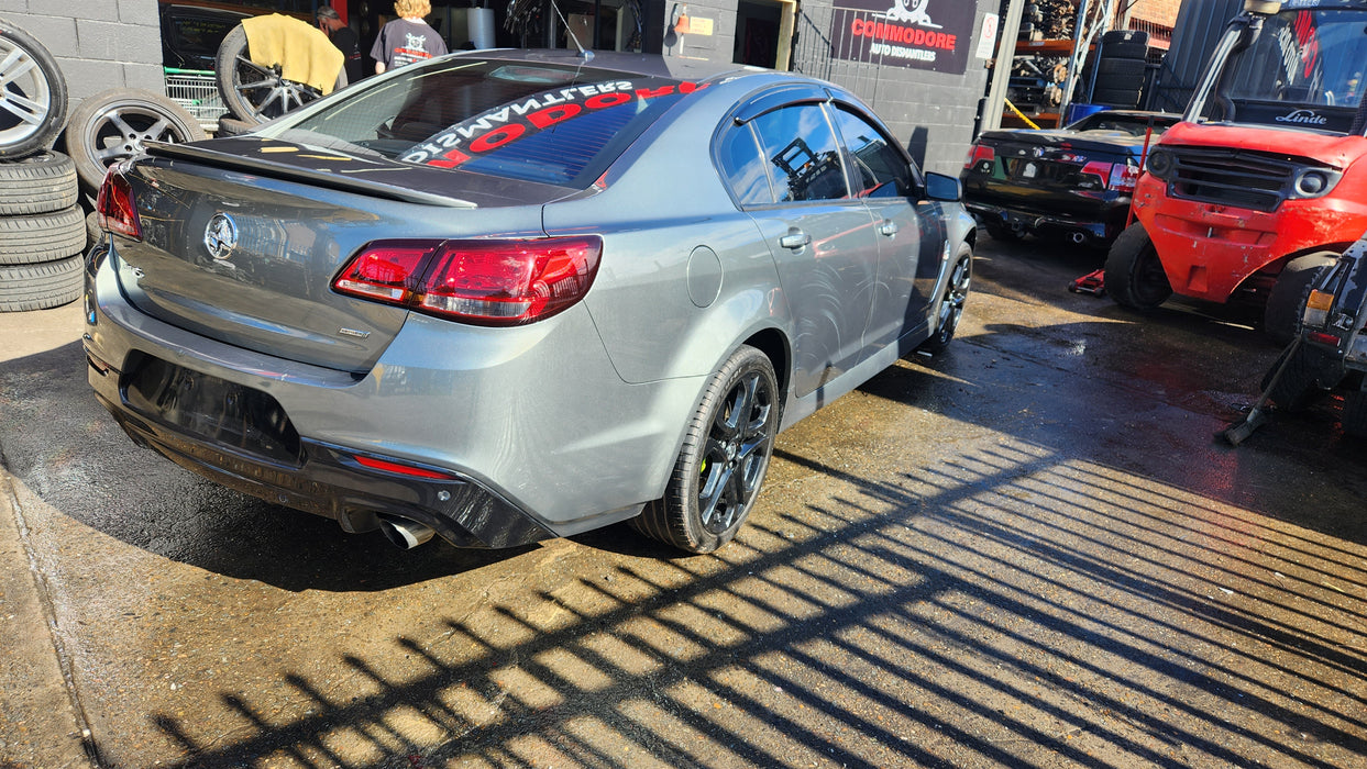 A152 - VF SS, SV6 Holden Commodore Sedan - Sideskirt (Drivers) Prussian Steel