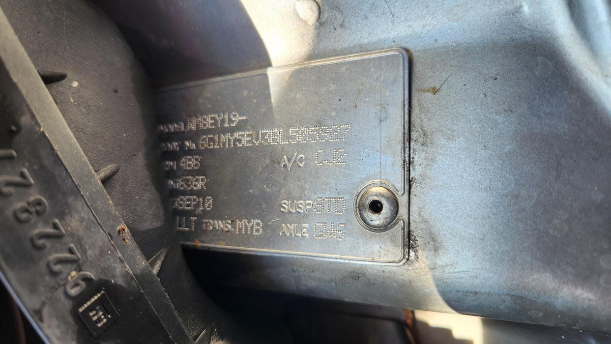 A159 - VE COMMODORE HOLDEN CAPRICE - DOOR PASSENGER REAR - Nitrate Silver PAINT CODE #636R