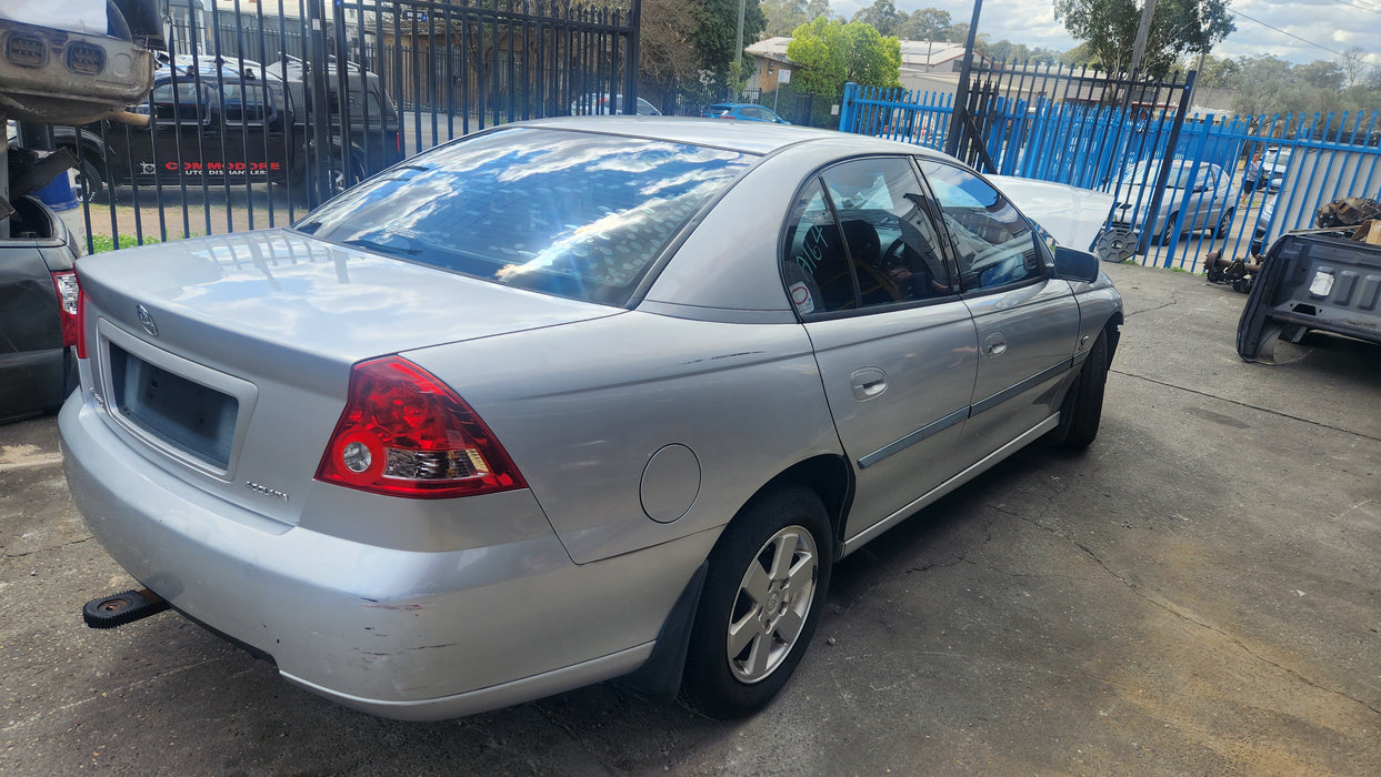 A164 - VY Holden Commmdore Sedan - Sideskirts (pair) Quicksilver