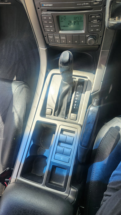 A164 - VY / VZ HOLDEN COMMODORE - Centre Console Trim - Manual / Auto Silver