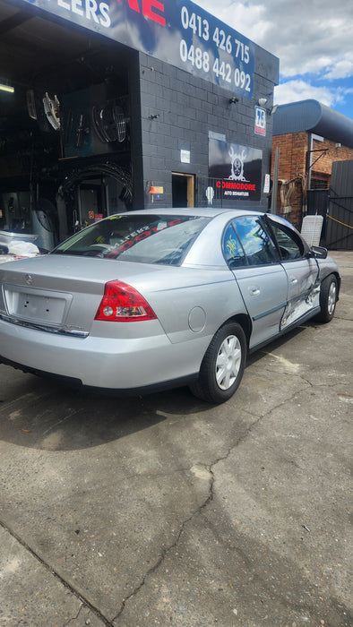 A165 - Vy Holden Commodore Executive Sedan - Doorcard Set (wind up windows)