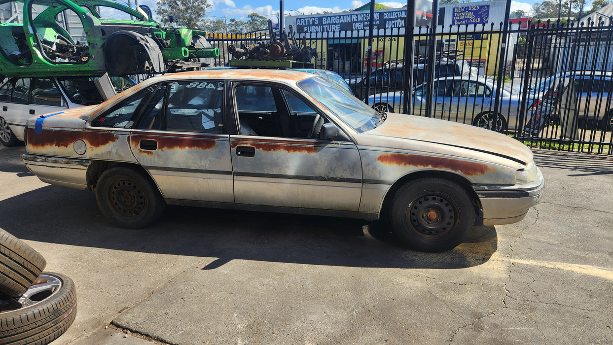 A169 - VN Holden Commodore Sedan - Sunvisor Drivers Side - TRIM #16i