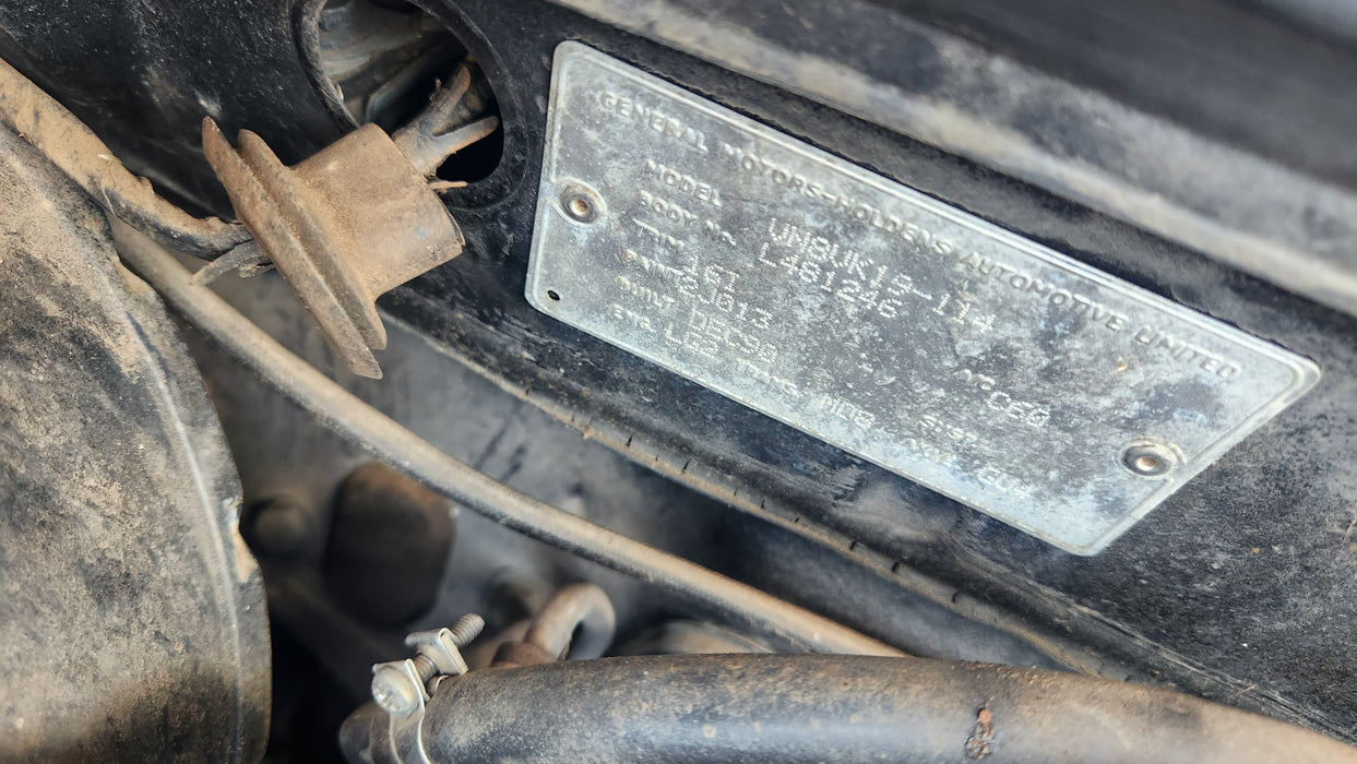 A169 - VN Holden Commodore Sedan - Glovebox Lock & Key - BLACK