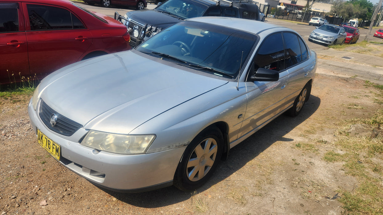 A171 - VZ Holden Executive (2006) - Cluster V6 AUTO LEO - 248, 988kms (LVL 1 STANDARD ACA) P/N: 92180399