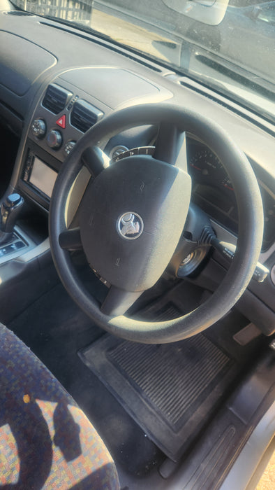 A171 - VZ Holden Executive (2006) - Cluster V6 AUTO LEO - 248, 988kms (LVL 1 STANDARD ACA) P/N: 92180399