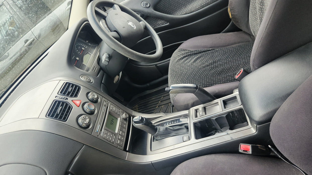 A170 - VZ Holden Commodore Wagon - Centre Console Trim Auto / Manual Silver