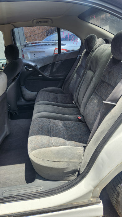 A172- VZ,VY,VX,VT HOLDEN COMMODORE SEDAN - Seatbelt Centre Rear Grey