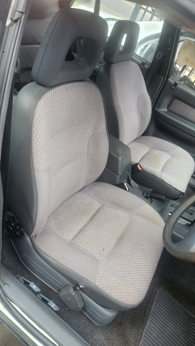 A174 - VN HOLDEN COMMODORE SEDAN - B-Pillar Trim Upper (PASSENGER'S SIDE) Trim 16i