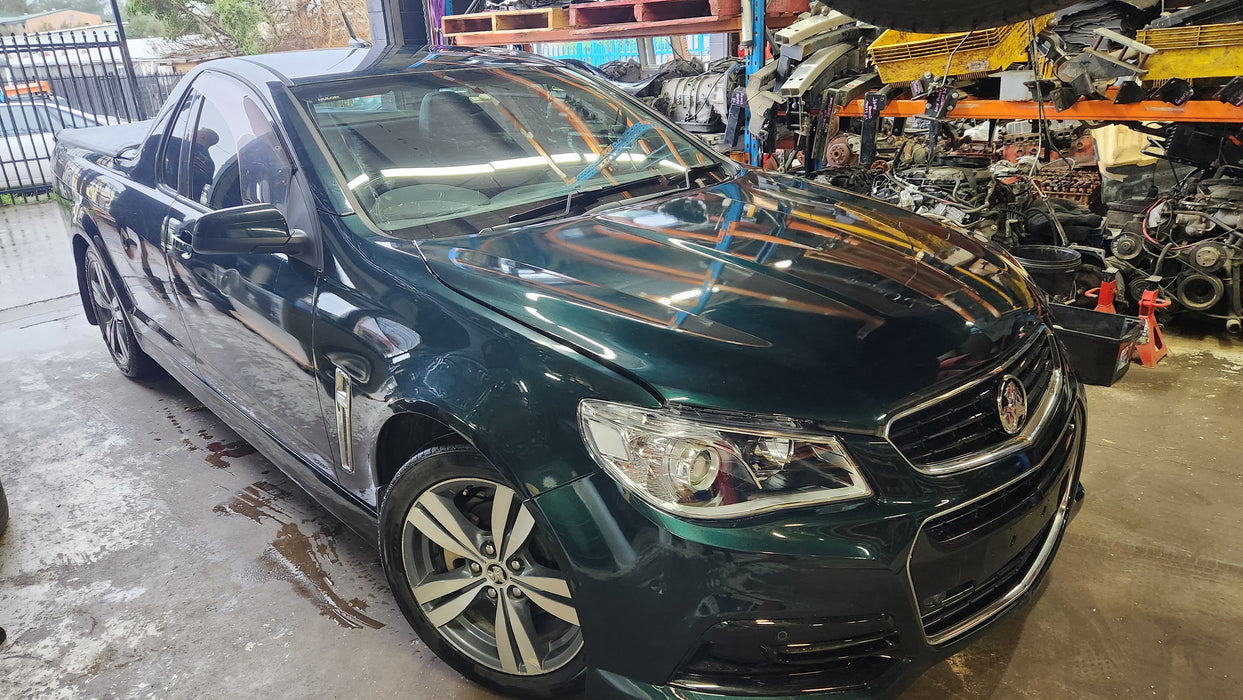 A175 - VF SV6 Holden Commodore Utility SERIES I (2014) - Cluster V6 AUTO LFX - 183, 459kms P/N: 92271676