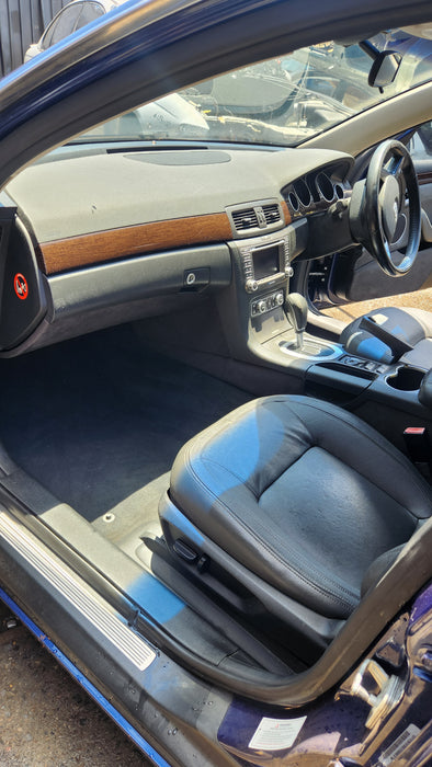 A176 - Wm Statesman - Glovebox