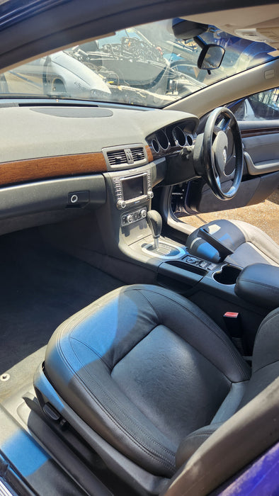 A176 - Wm Statesman - Glovebox