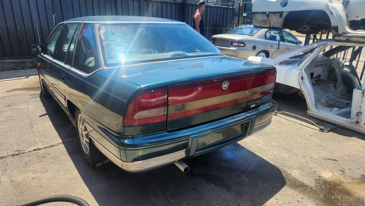 A178 - VR HOLDEN STATESMAN - Side Mirror (PASSENGER'S) - SHERBROOK GREEN #C061