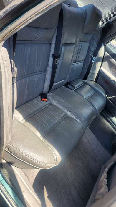 A178 - VR HOLDEN STATESMAN - Seatbelt (PASSENGER'S REAR) - Trim: #14i