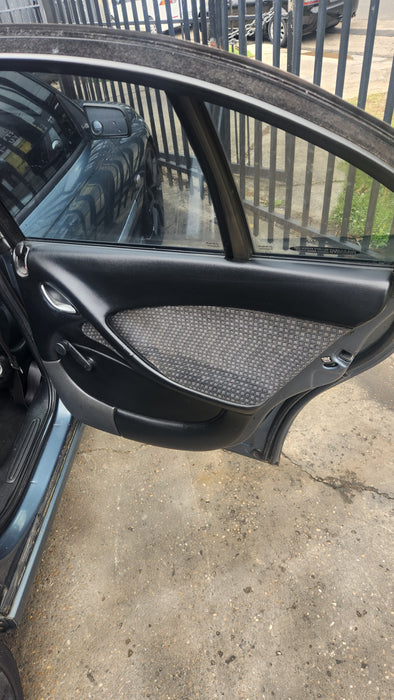 A180 - VZ Executive Holden Commodore Sedan - Doorcard Set of 4 (powered front, wind up rear)