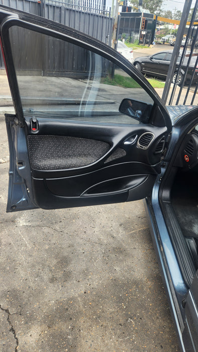 A180 - VZ Executive Holden Commodore Sedan - Doorcard Set of 4 (powered front, wind up rear)