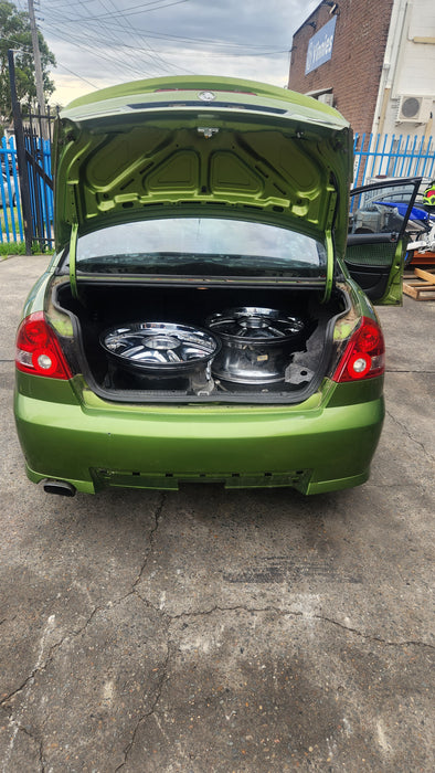 A183 - Vy Holden S-Pac Sedan - Rear Bar - HOT HOUSE GREEN #870J