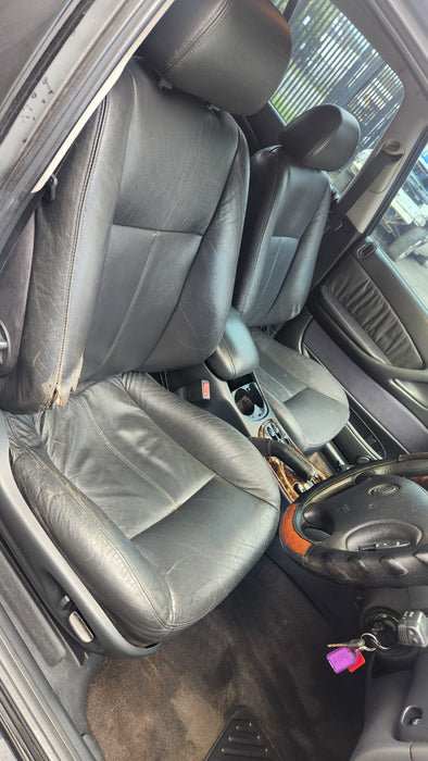 A184 - WH Holden Statesman/Caprice - Centre Consol w/ Rear Vent's & Lid GENUINE - TRIM #18i