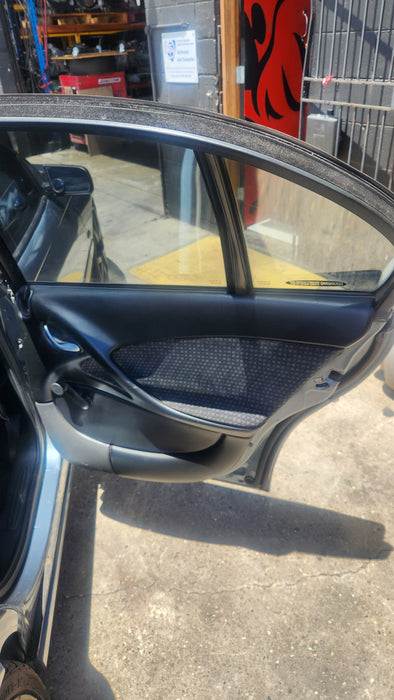 A180 - VZ Executive Holden Commodore Sedan - Doorcard Set of 4 (powered front, wind up rear)
