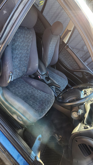 A185 - VX Equipe Holden Commodore Sedan - Doorcard Set of 4 (powered windows)