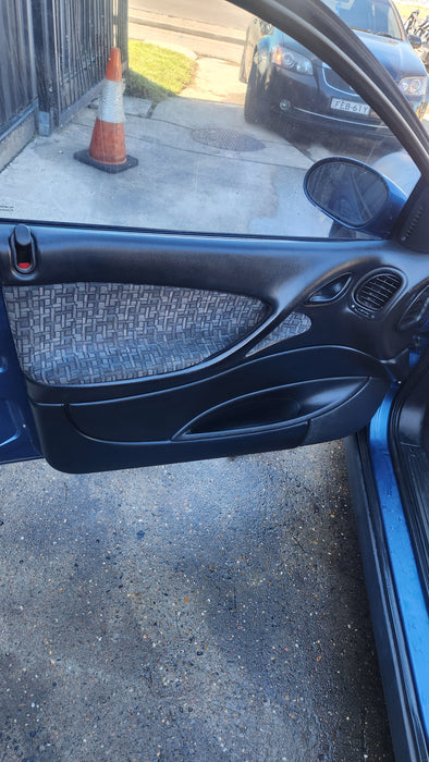 A185 - VX Equipe Holden Commodore Sedan - Doorcard Set of 4 (powered windows)