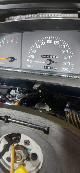 A186 - VS Holden Acclaim SI (1995) - V6 Auto Cluster LG2 - 140, 960kms (RF) P/N: 93943477