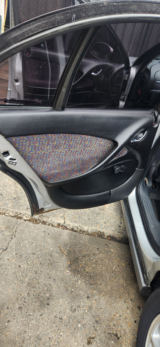 A195 - VX Executive Holden Commodore Sedan - Doorcard Set (wind up windows)