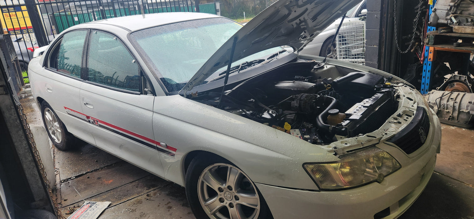 A197 - VY VZ,VY,VX,VT HOLDEN COMMODORE Sedan - Seatbelt Rear Centre (BLACK)