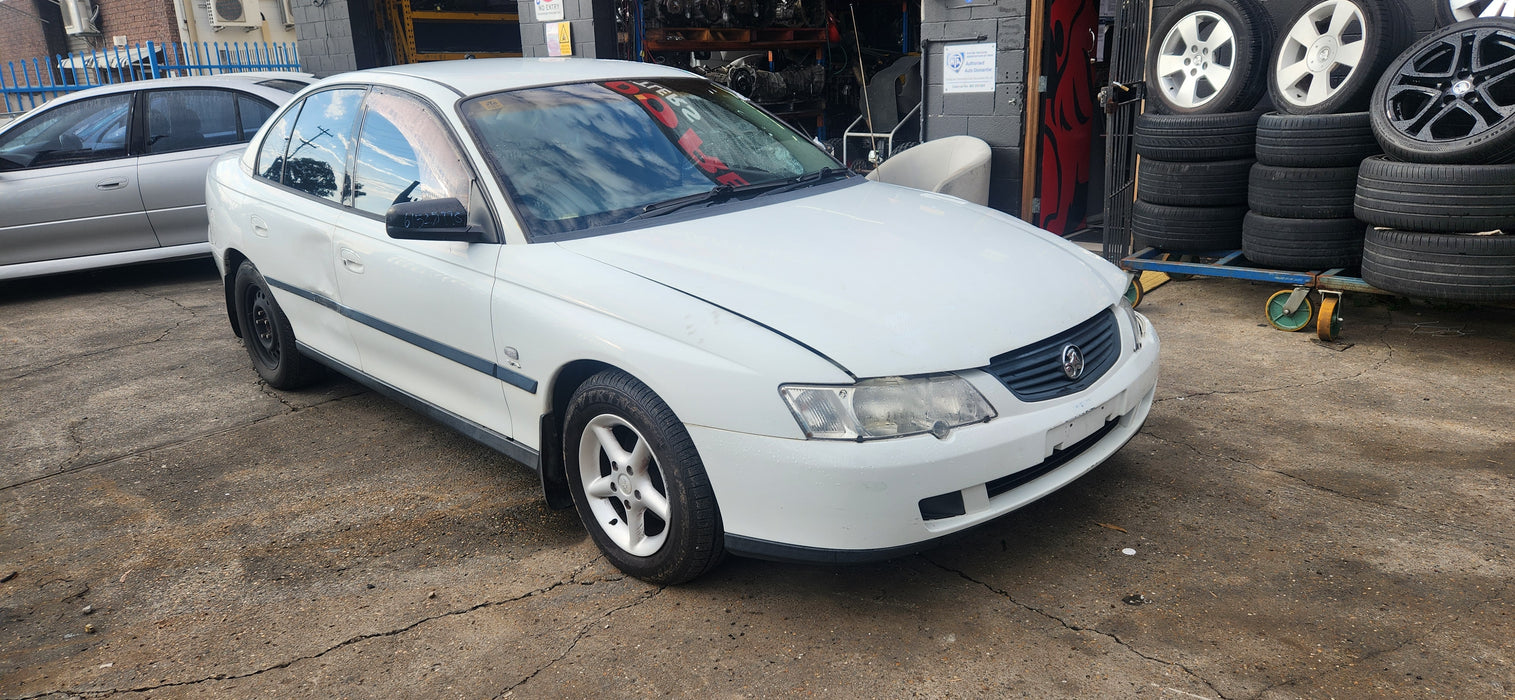 A199 - VZ Holden Commodore - Blaupunkt Stereo Model 92084568 with PIN CODE