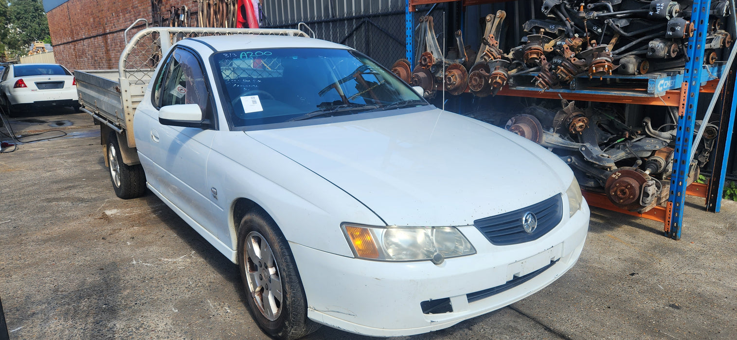 A200 - VY HOLDEN COMMODORE One Tonner - Door Passenger's FRONT - PAINT CODE HERON WHITE #679F