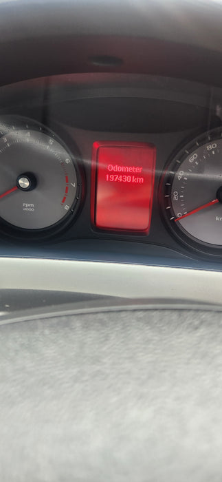 A202 - VE Holden Commodore Series I Sedan - Cluster V6 AUTO - 197, 429kms