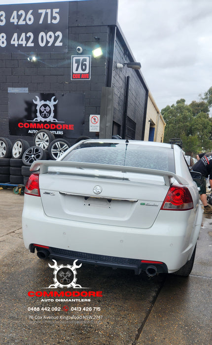 A204 - VE HOLDEN COMMODORE SV6 SERIES II - Boot Harness