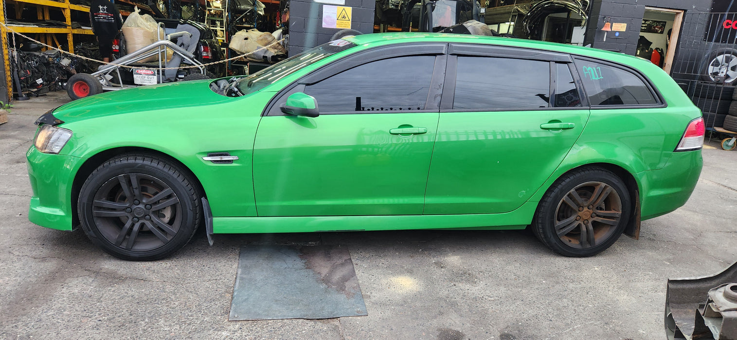 A211 - VE Holden SV6 WAGON - Door Driver's Side Front Atomic Green #609R