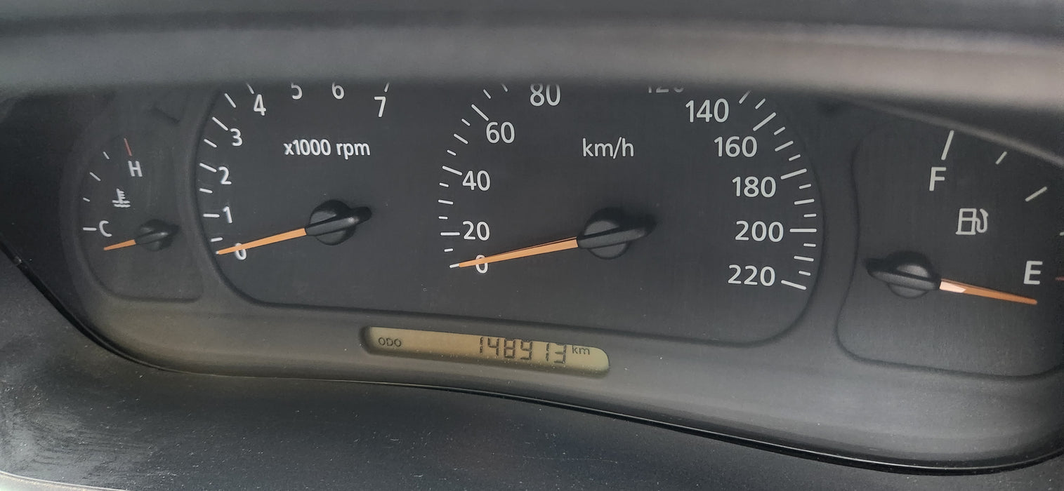 A212 - VT Holden Commodore SI (1999) - Cluster V6 AUTO LN3 - 148, 913kms (YF) P/N: 92078901