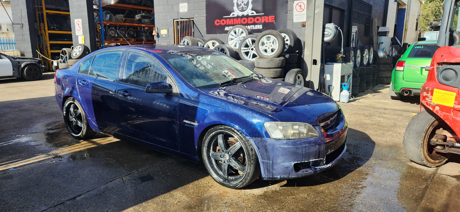 A213 - VE OMEGA SEDAN - Front Bar BLUE #718H