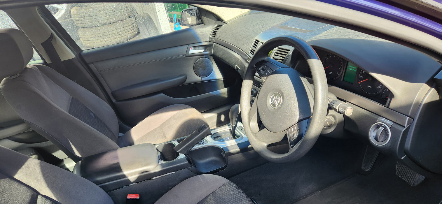 A213 - VE Holden Commodore Sedan (2008) SERIES I - Cluster LEO V6 AUTO - 268, 503kms