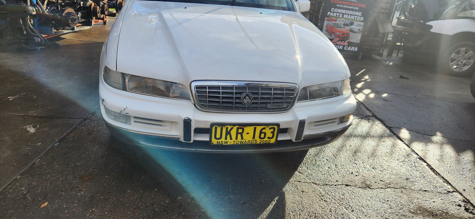 A230 - VR Holden Statesman V6 LG2, Auto M30 173,XXXkms Alaskan White #J064