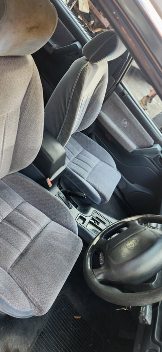 A230 - VR Holden Statesman V6 LG2, Auto M30 173,XXXkms Alaskan White #J064