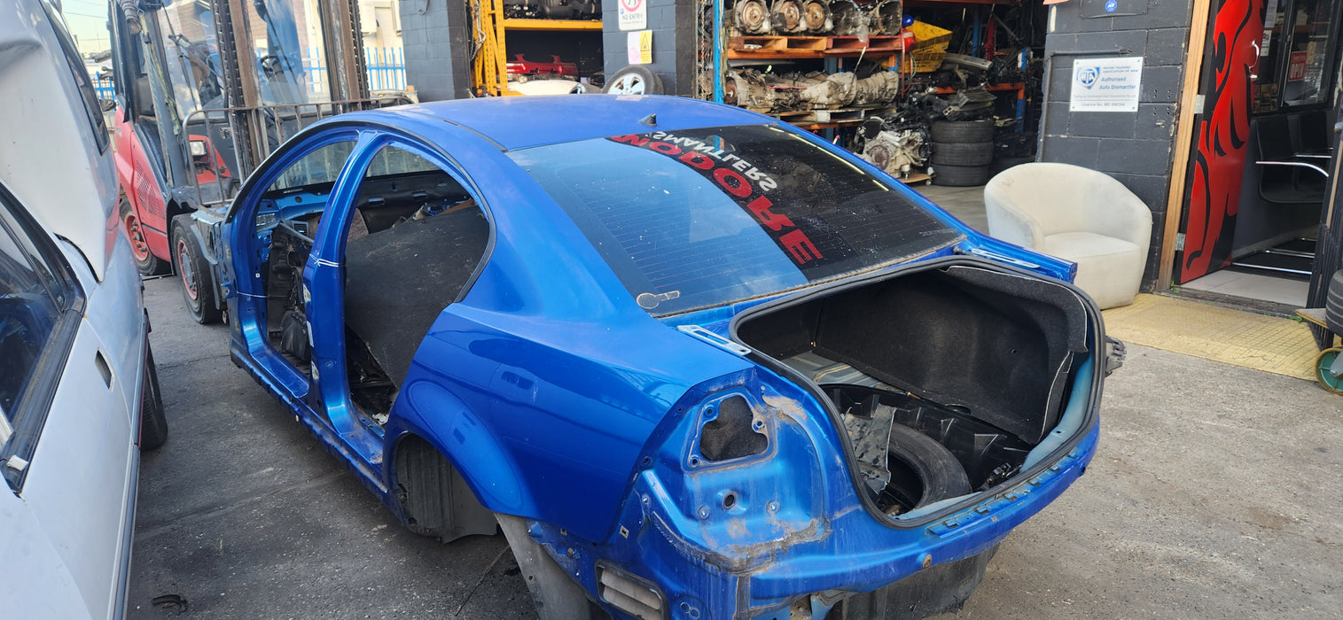 A216 - VE SS, SV6 HOLDEN COMMODORE - Sideskirt (Drivers Side) Voodoo Blue