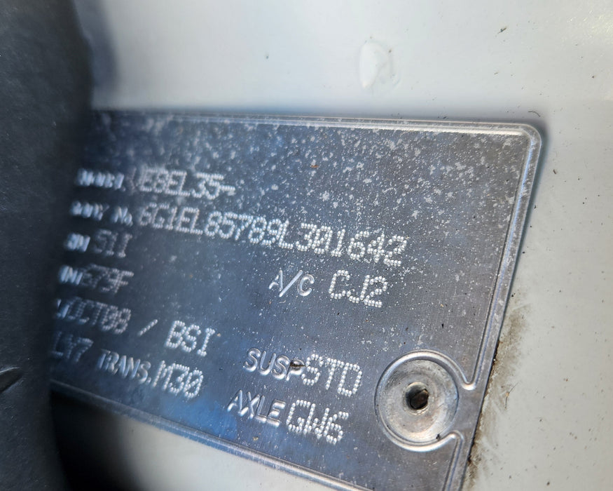 A215 - VE HOLDEN COMMODORE BERLINA WAGON S1 - Fuel Flap HERRON WHITE #679F