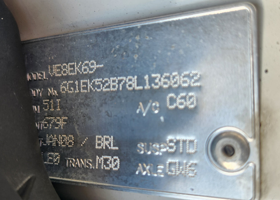 A223 - VE HOLDEN COMMODORE OMEGA SEDAN - Fuel Flap HERRON WHITE #679F