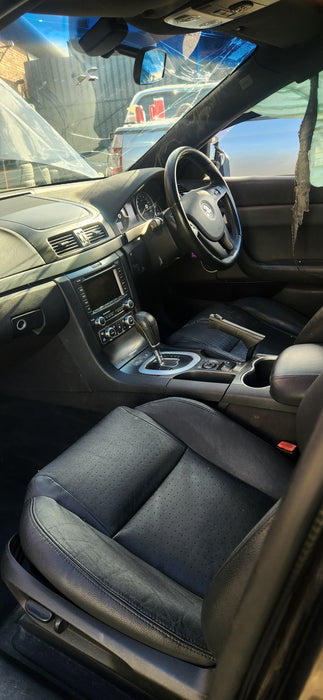 A226 - VE Holden CALAIS - Interior Light Pocket with Map Lights and Sunroof Controls ONYX