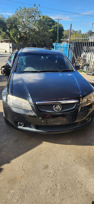 A226 - VE HOLDEN CALAIS SERIES I (2008) - ClusterLY7 V6 AUTO - 211, xxxkms (LVL 3 APD) P/N: 92222128
