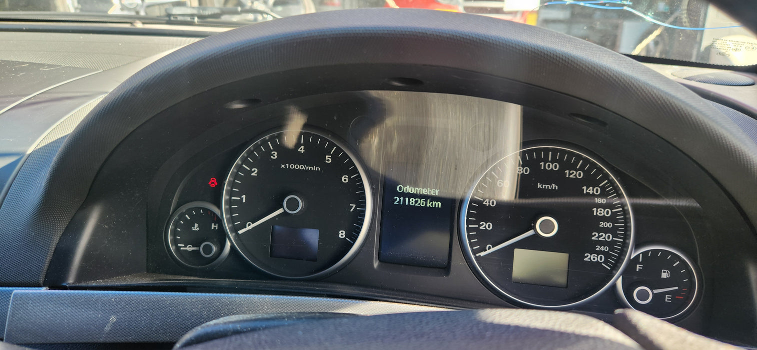 A226 - VE HOLDEN CALAIS SERIES I (2008) - ClusterLY7 V6 AUTO - 211, xxxkms (LVL 3 APD) P/N: 92222128