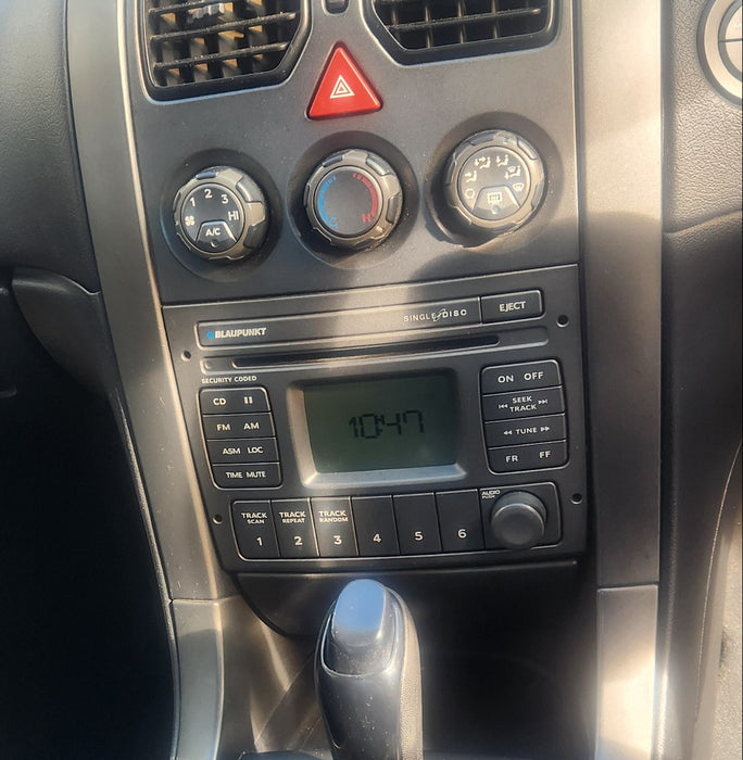 A225 - VZ Holden Commodore - BLAUPUNKT Single Disc Stereo - Pin #1633