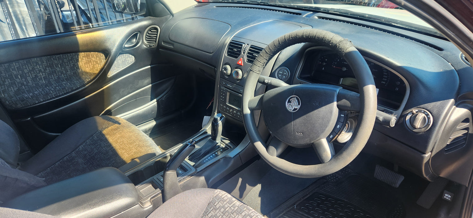 A227 - VY EQUIPE SEDAN - Headlight Switch Grey